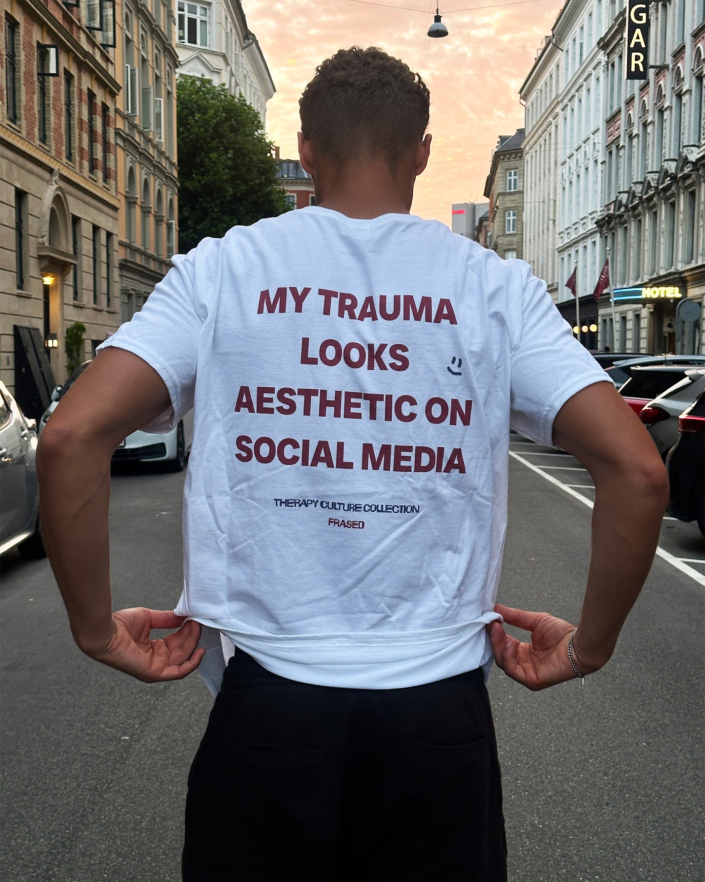 MY TRAUMA LOOKS AESTHETIC ON SOCIAL MEDIA